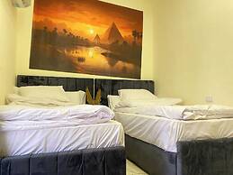Farsha Pyramids Inn