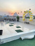 Farsha Pyramids Inn