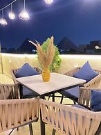 Farsha Pyramids Inn