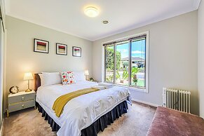 StayAU Spacious Stay Point Cook