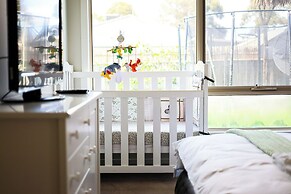 StayAU Spacious Stay Point Cook