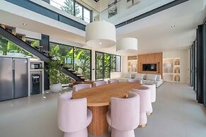 Villa Maverick
