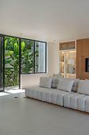 Villa Maverick