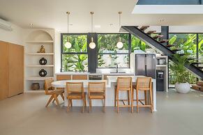 Villa Maverick