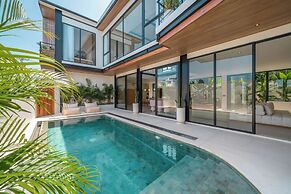 Villa Maverick