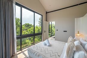 Villa Maverick