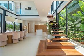 Villa Maverick