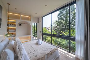 Villa Maverick