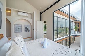 Villa Maverick