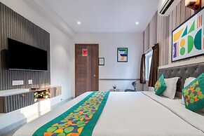 Treebo Imperia, Kommadi