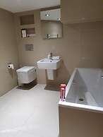 Contractor Bookers at Infinity Apartments