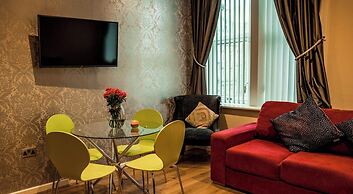 Contractor Bookers at Infinity Apartments