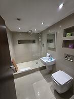 Contractor Bookers at Infinity Apartments