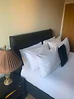 Contractor Bookers at Infinity Apartments