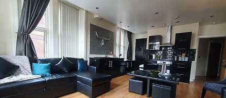 Contractor Bookers at Infinity Apartments
