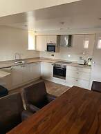 Contractor Bookers at Infinity Apartments