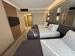 Aven Hotel