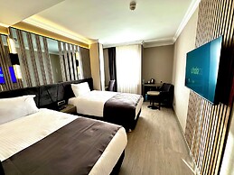 Aven Hotel