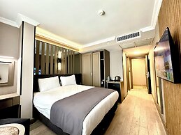 Aven Hotel