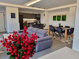 10 Apartments & Suites Athens