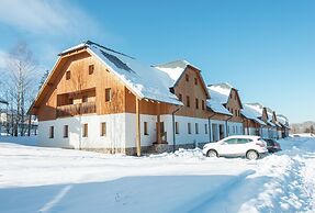 Modish Apartment in Nova Pec Near Lake