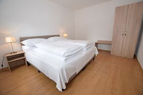 Modish Apartment in Nova Pec Near Lake