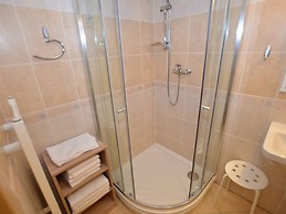 Modish Apartment in Nova Pec Near Lake