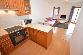 Modish Apartment in Nova Pec Near Lake