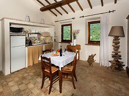 Lush Farmhouse in Umbertide With Pool