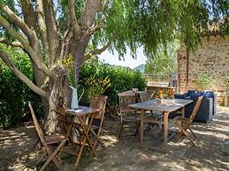Lush Farmhouse in Umbertide With Pool