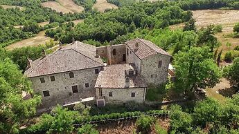 Lush Farmhouse in Umbertide With Pool
