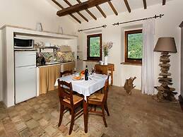 Lush Farmhouse in Umbertide With Pool