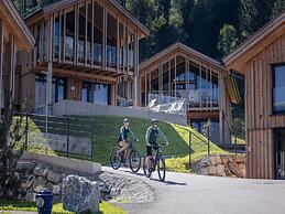 Majestic Chalet With Pool and Sauna