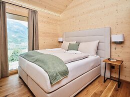Majestic Chalet With Pool and Sauna