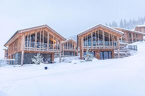 Majestic Chalet With Pool and Sauna