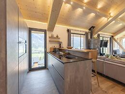 Majestic Chalet With Pool and Sauna