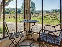Charming Cottage in Oppede Amidst Vineyards
