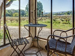 Charming Cottage in Oppede Amidst Vineyards