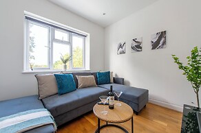 Gunnersbury Avenue