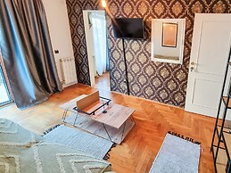 Red Clay SPA Apartments