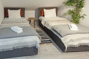 Red Clay SPA Apartments