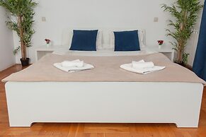 Red Clay SPA Apartments