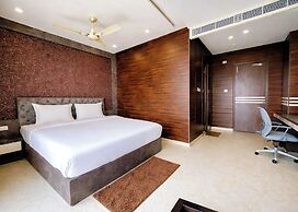 The Sea View Suites - Sea front, Pool & Breakfast