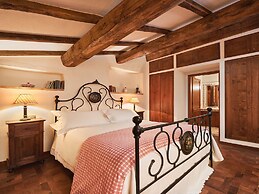 Unique Country House in an old Hamlet