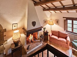 Unique Country House in an old Hamlet