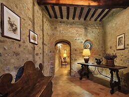 Unique Country House in an old Hamlet