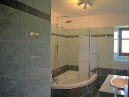 Restful Villa in Largentiere With Swimming Pool
