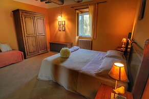 Picturesque Holiday Home in Assisi With Pool