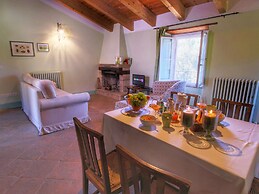 Picturesque Holiday Home in Assisi With Pool
