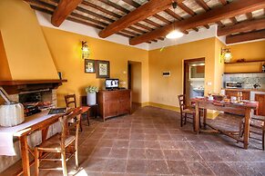 Picturesque Holiday Home in Assisi With Pool
